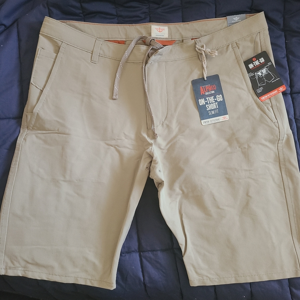 Men's Dockers On-The-Go Shorts, Khaki 38